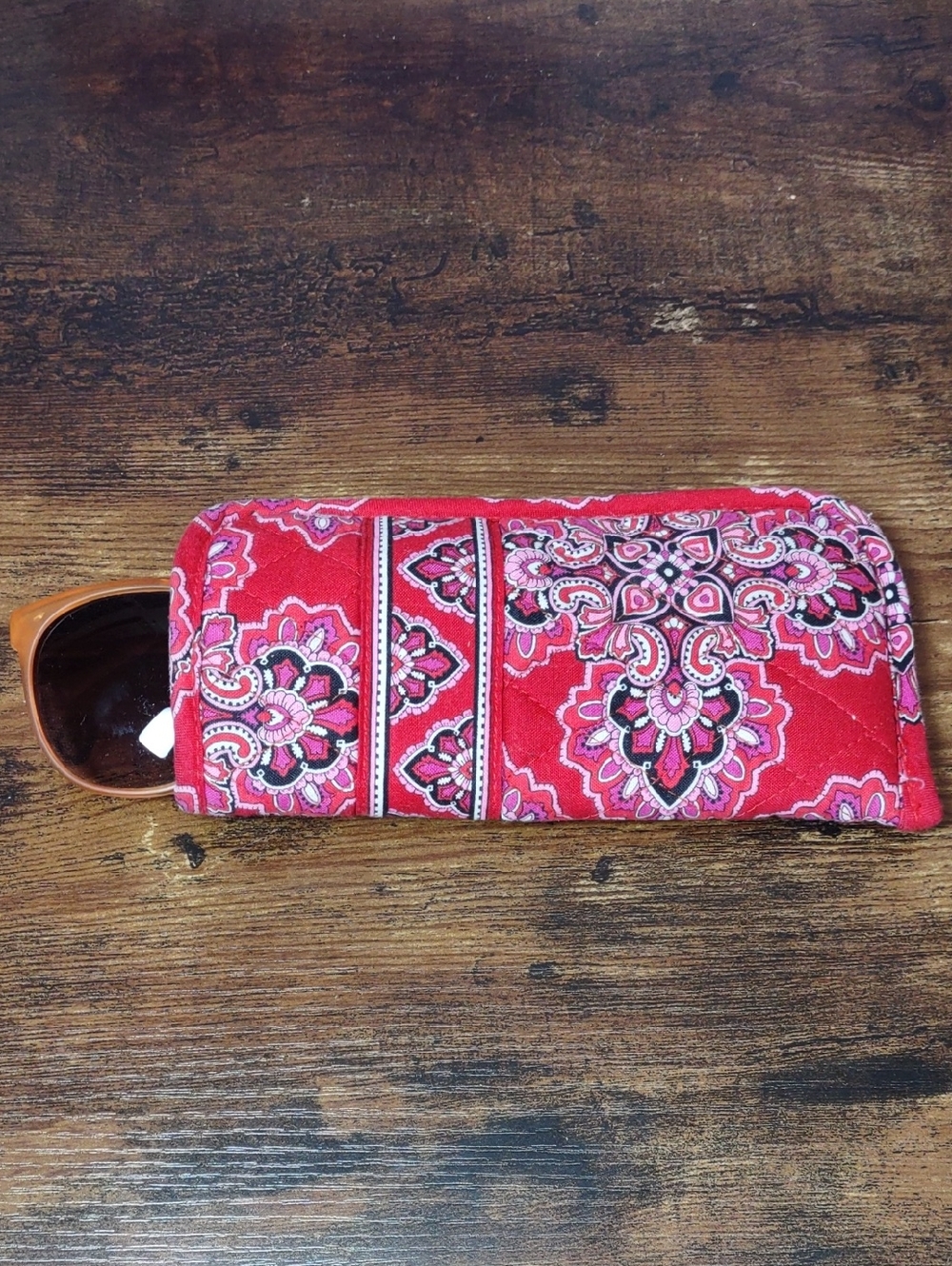 Vera Bradley Frankly Scarlett Quilted Paisley Glasses Sleeve/Case